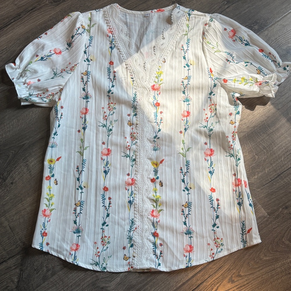 Floral Lace Trim Blouse